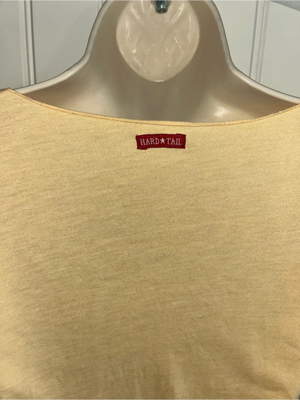 NEW Hard Tail Soft Pale Yellow Long-Sleeve V-Neck Top Sz M - Picture 4 of 5